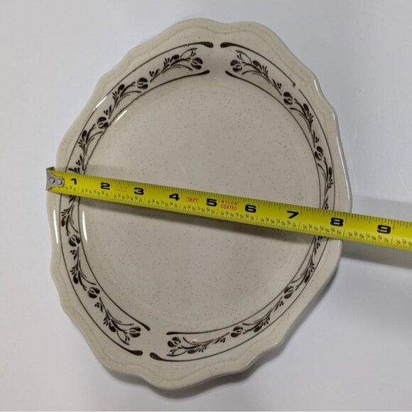 Syracuse China Beige Brown Scalloped Dinner Plate Floral Vine Design Vintage USA - Picture 3 of 6